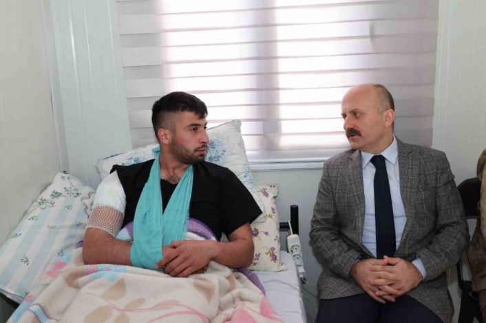 Vali Osman Varol, yaralı askeri ziyaret etti
