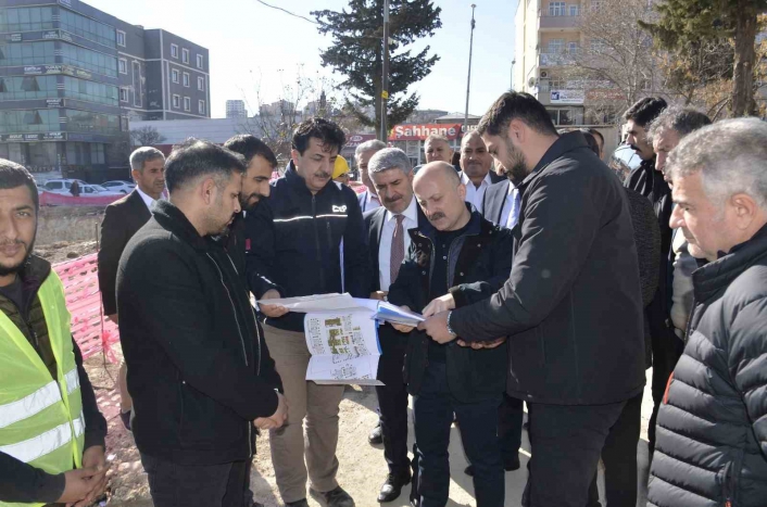 Vali Varol, Besnide devam eden yatırımları inceledi
