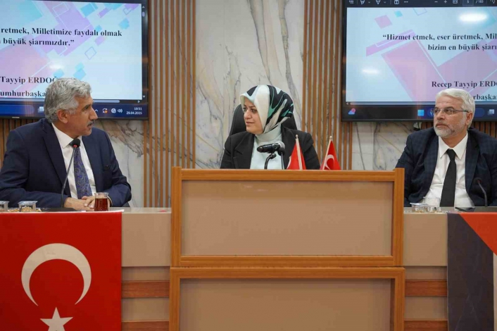 Yerel Yönetimler Başkan Yardımcısı Köseoğlundan Kahta Belediyesine ziyaret
