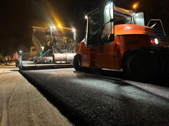 Yol yapım çalışmaları devam ediyor