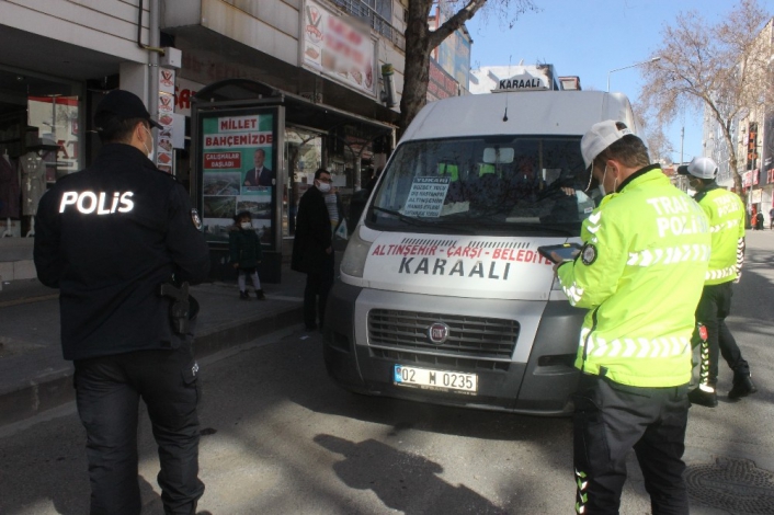 Yolcu otobüslerinde korona denetimi yapıldı
