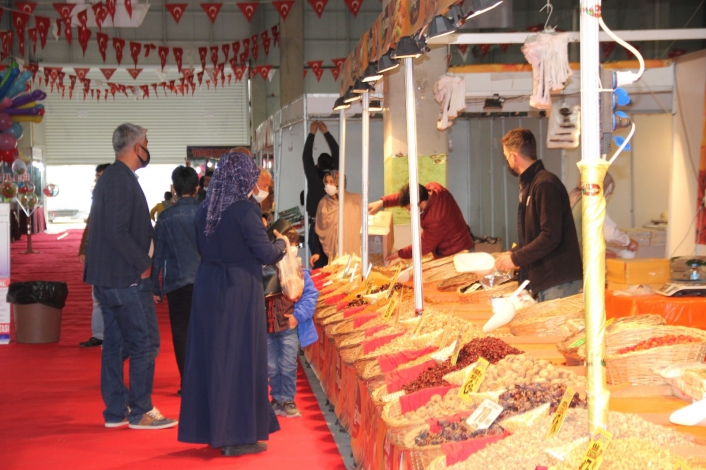 Adıyaman'da Yöresel ürünler fuarı açıldı