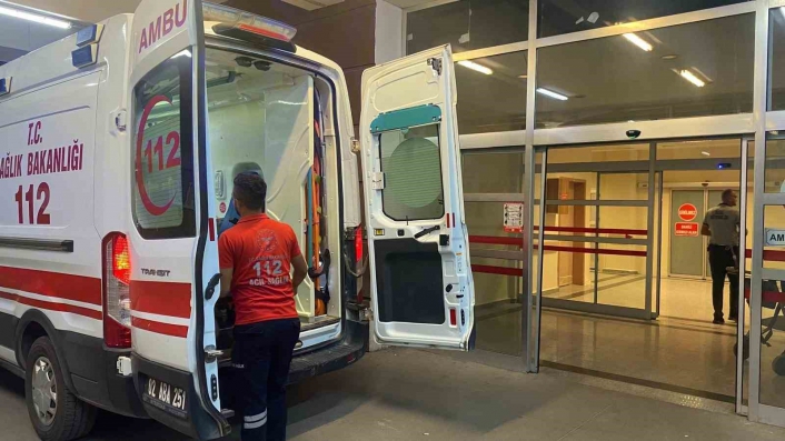Deprem konutlarında çalışan çocuk işçi yüksekten düştü