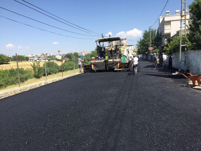 Yunus Emre mahallesinde asfalt çalışması