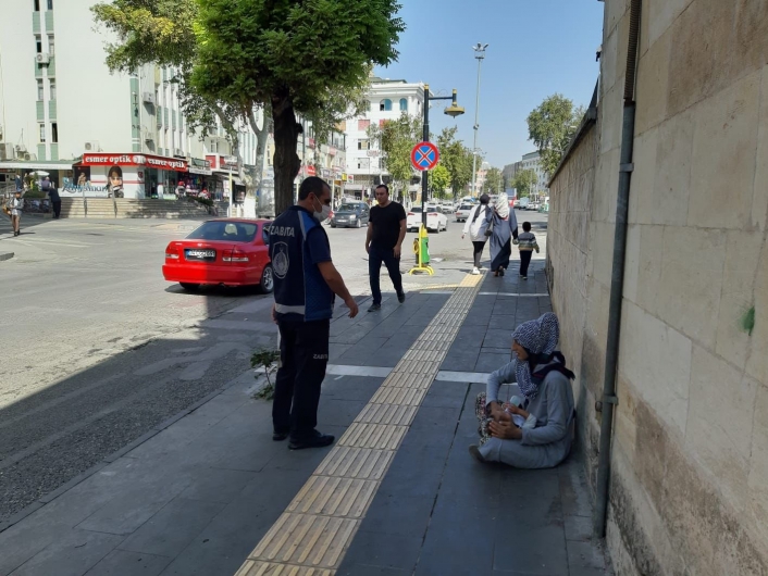 Zabıta ve polisten dilenci operasyonu
